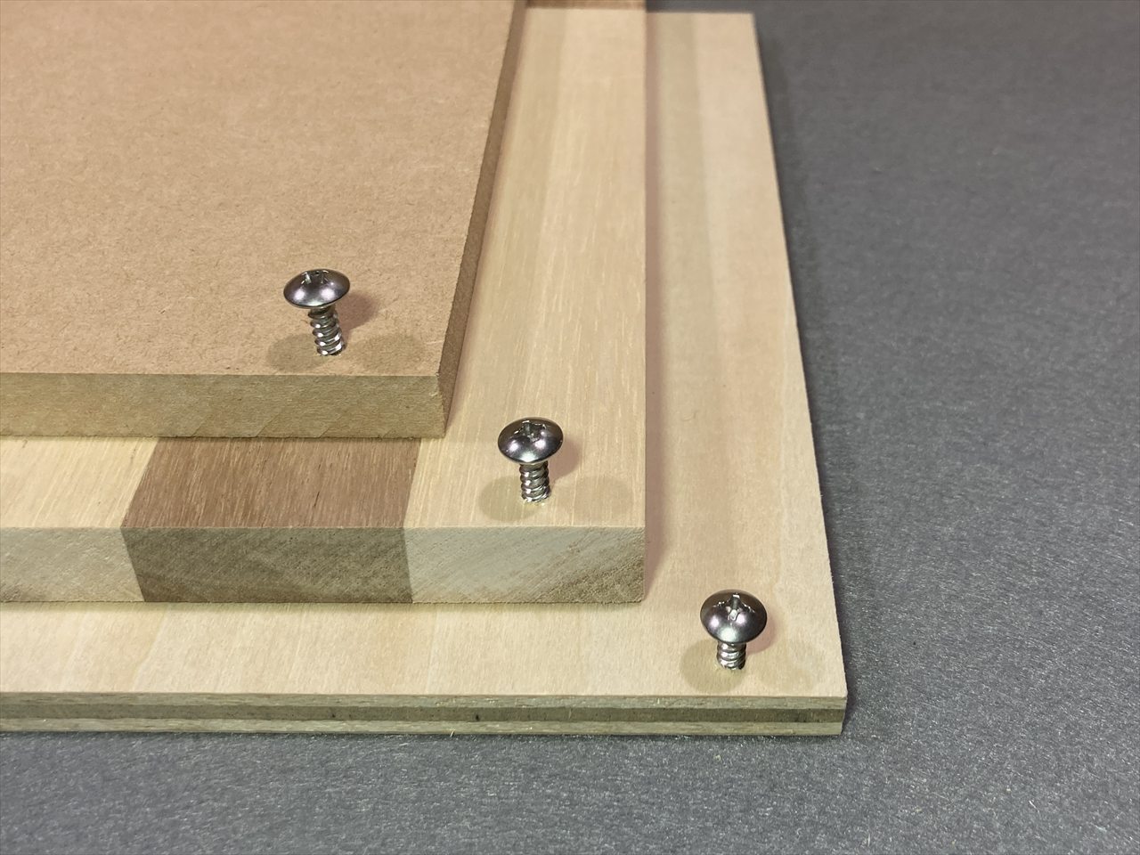 スピーカーバッフル